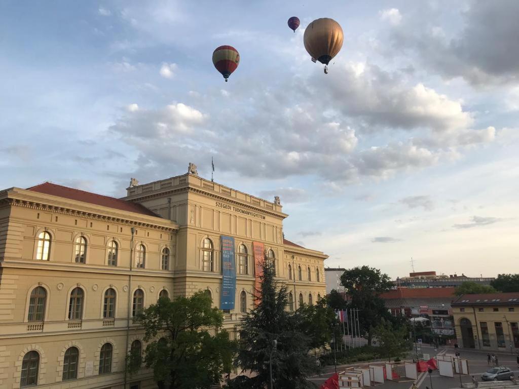 Cosy Inner City Getaway Bestern Szeged Exterior photo